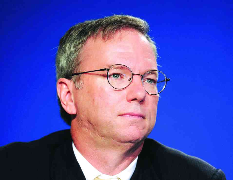 "إريك شميدت - الرئيس التنفيذي السابق ومدير شركة جوجل/ ألفابت، ورئيس لجنة الأمن القومي للذكاء الاصطناعي"