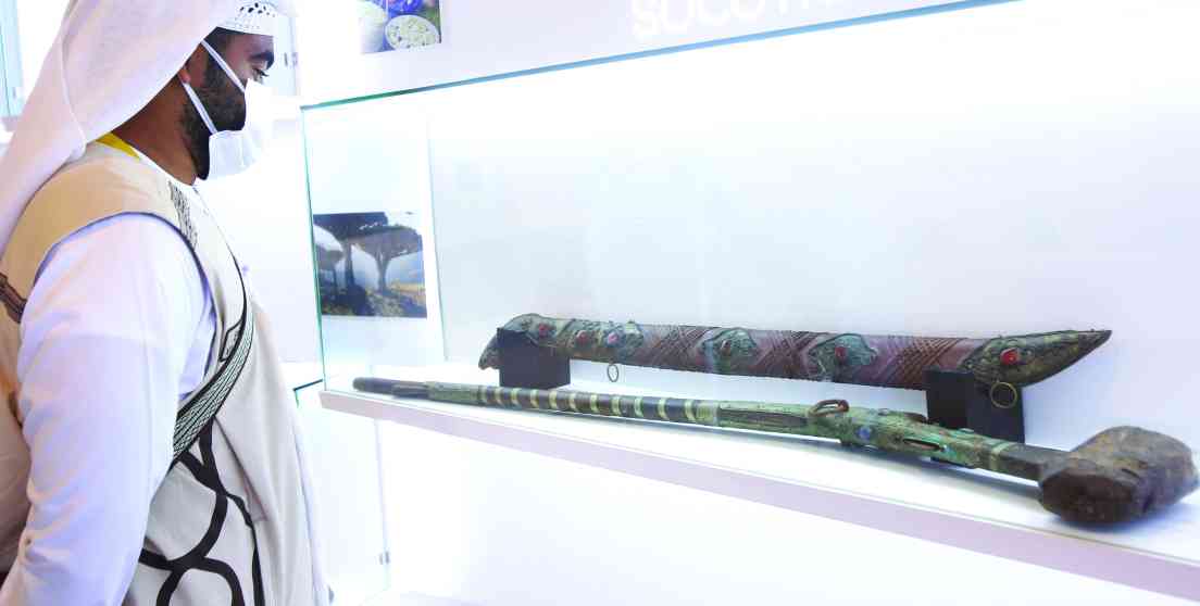 "» منحوتات تحكي تاريخ سقطرى | تصوير: زافير ويلسون"