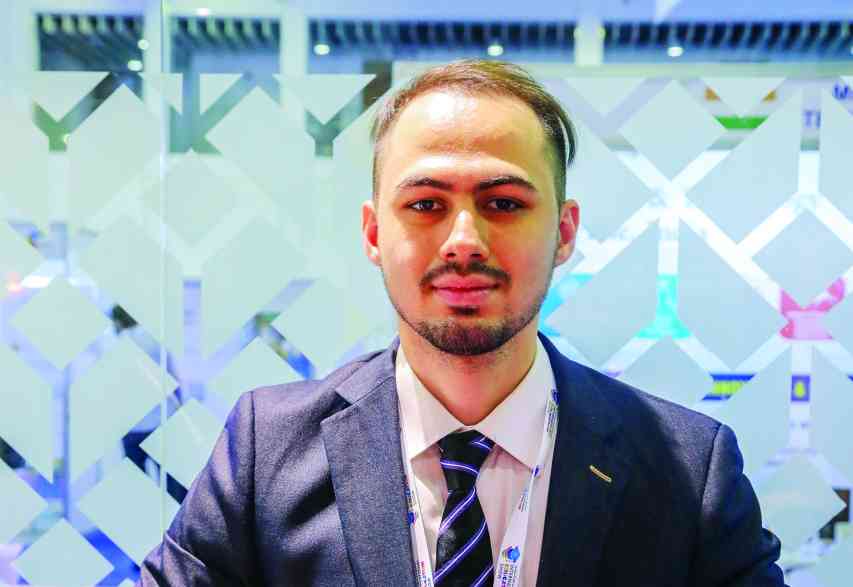 "محمود عيسى"