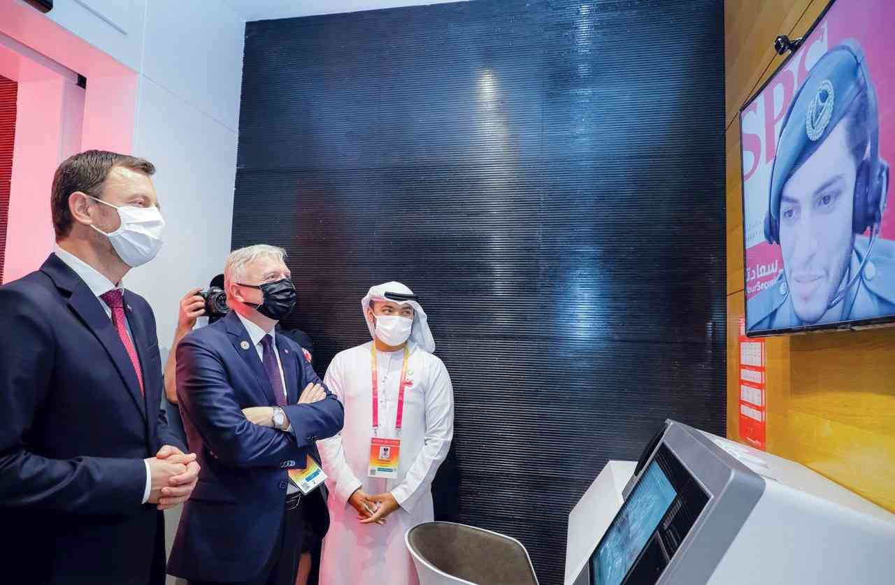 رئيس وزراء سلوفاكيا يطّلع على خدمات «الشرطة الذكي»