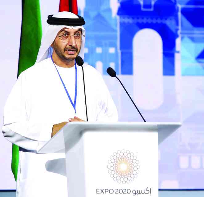 "» عبدالله آل صالح يلقي كلمته"