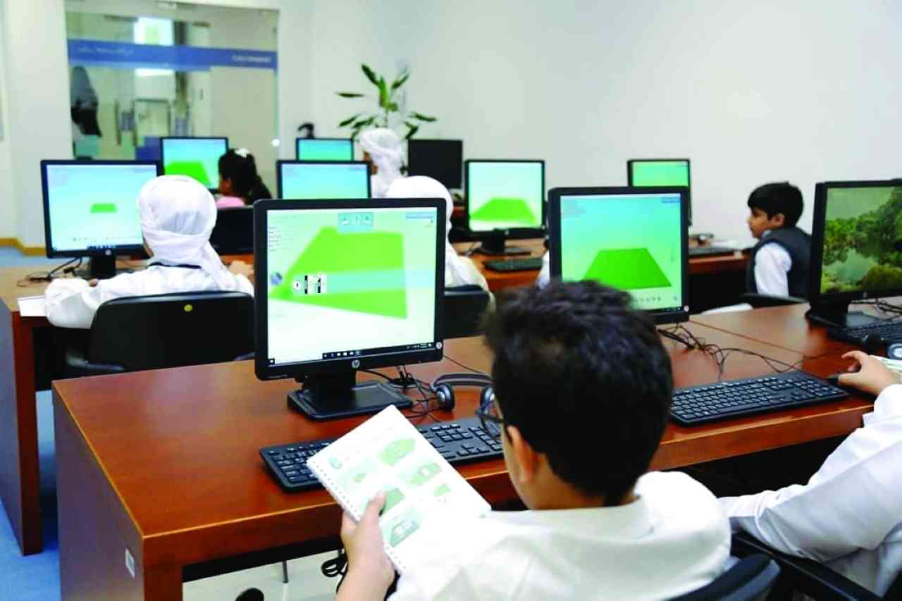 «المبرمج المواطن»  جسر الطلبة للتمكين التكنولوجي والإبداع الرقمي