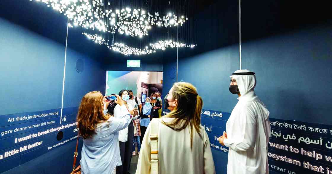 "» الإعلاميون يتجولون في جناح «مبدعين في الخير» | البيان"