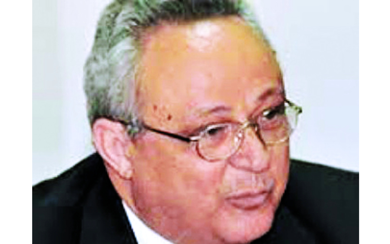 "أحمد زايد"