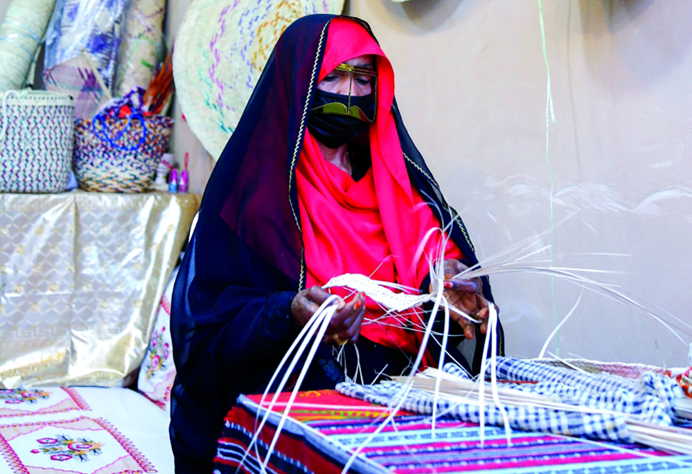 "جانب من نشاطات الموسم الماضي | البيان"