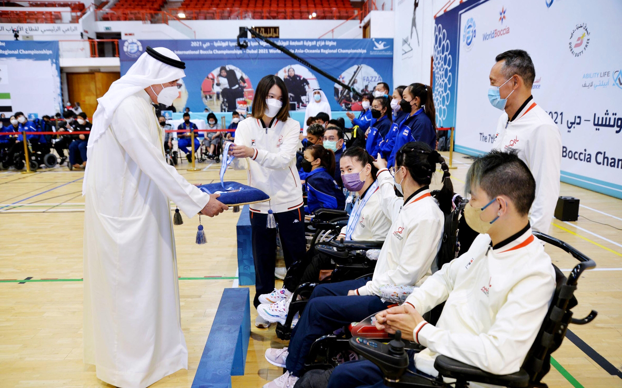 "محمد جلفار خلال تكريم الأبطال | البيان"