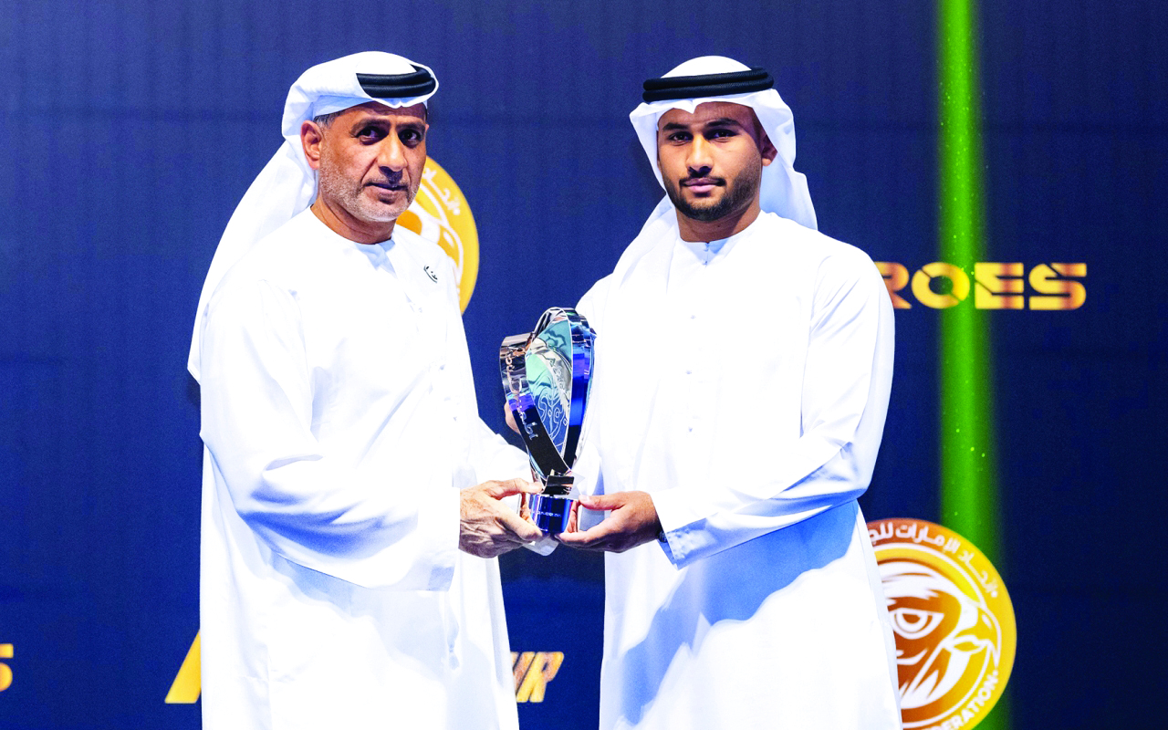 "خلال تكريم سيف المنصوري"