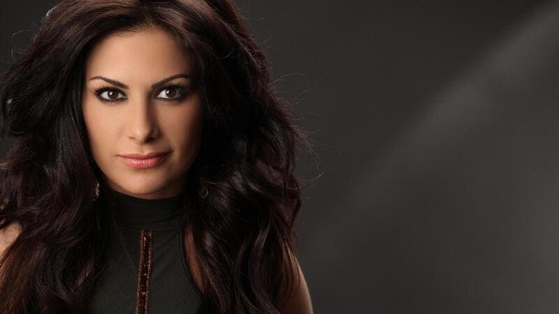 نجاة الفنانة صبا مبارك من الموت بعد انفجار لغم