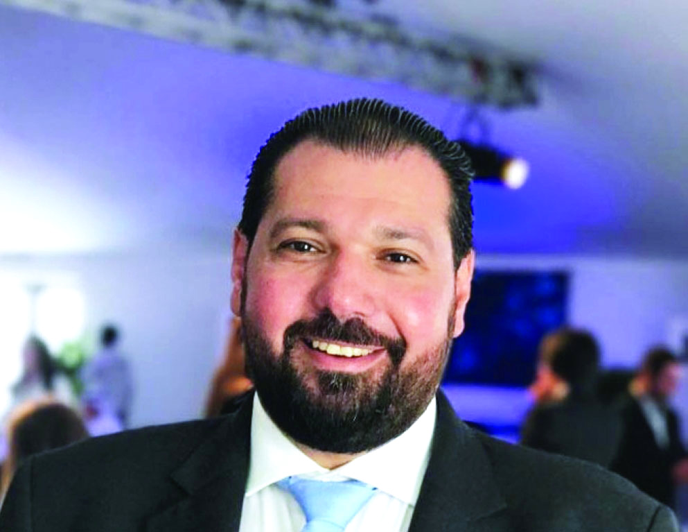 "أحمد قدوس"