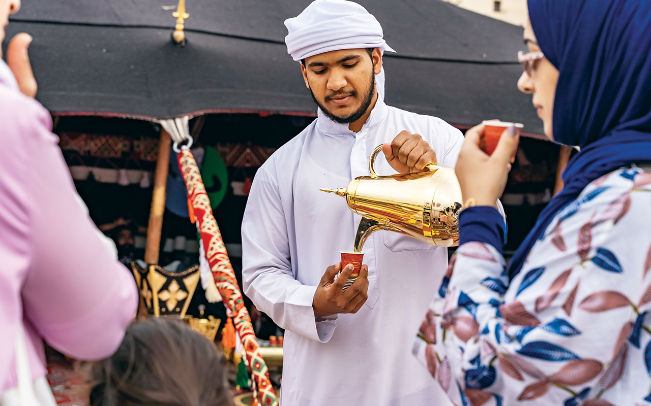 كانتين الشاطئ برعاية اتصالات يفتح أبوابه للزوار غداً