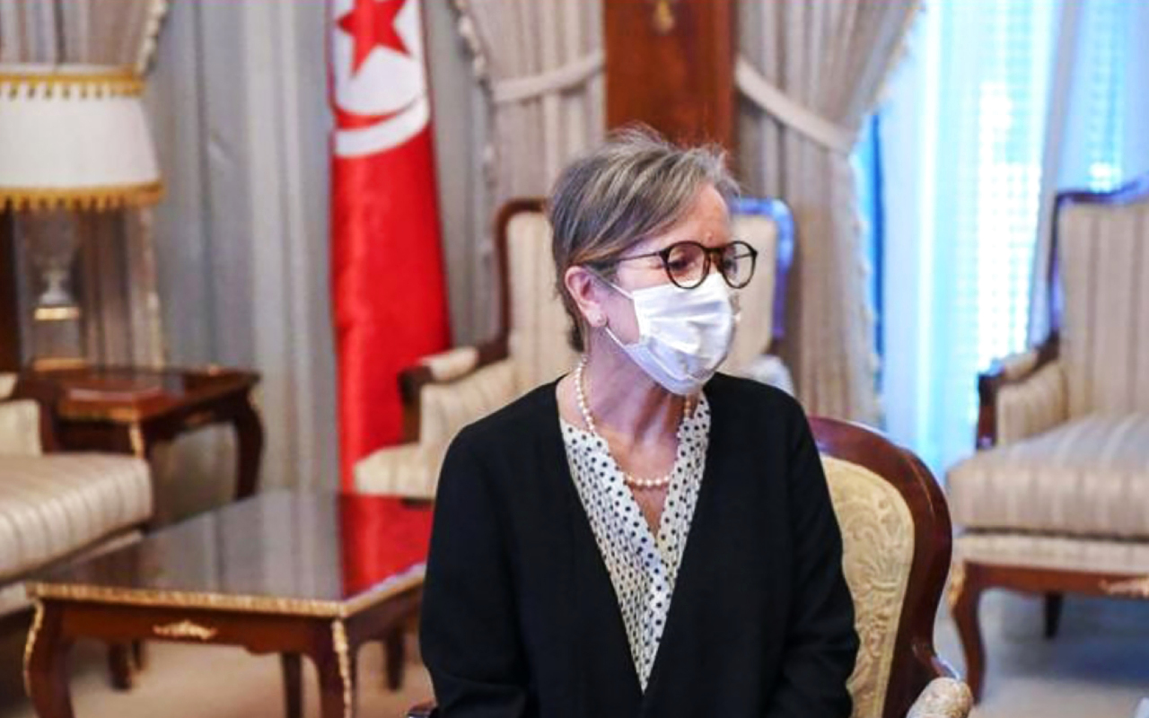 بودن في الجزائر لتعزيز العلاقات