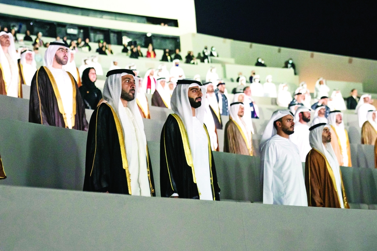 "الشيوخ خلال الحفل"
