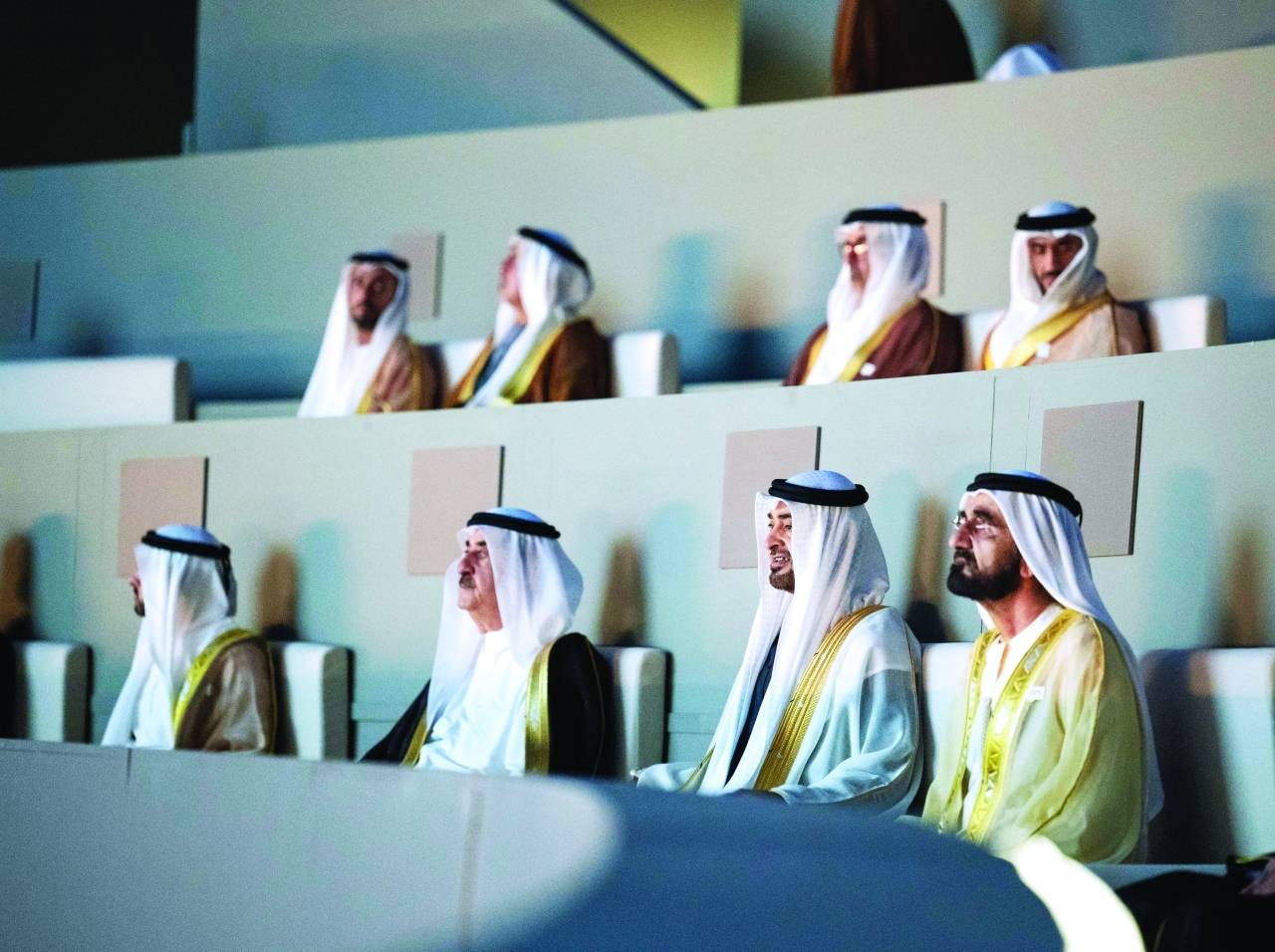 "نائب رئيس الدولة وولي عهد أبوظبي وسعود المعلا وحمدان بن محمد خلال الحفل بحضور نهيان وحامد بن زايد وسلطان بن خليفة"