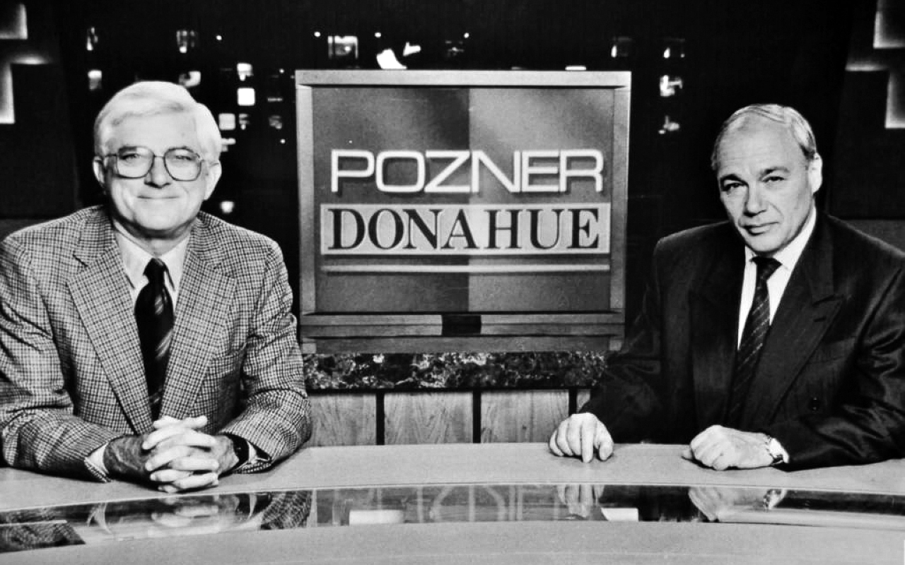 "فلاديمير بوزنر مع المحاور الأمريكي دوناهو في السبعينيات | من المصدر"