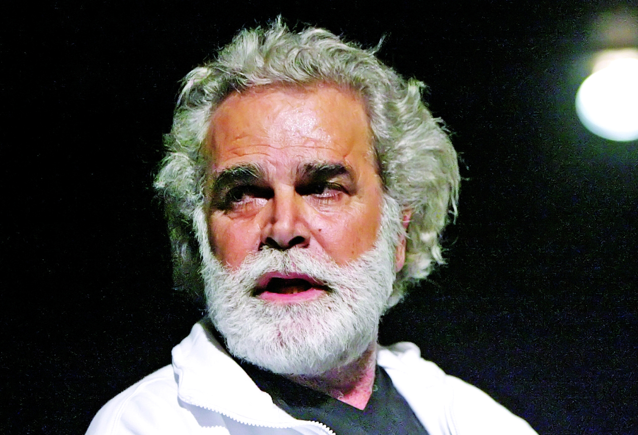 "رفيق علي أحمد"