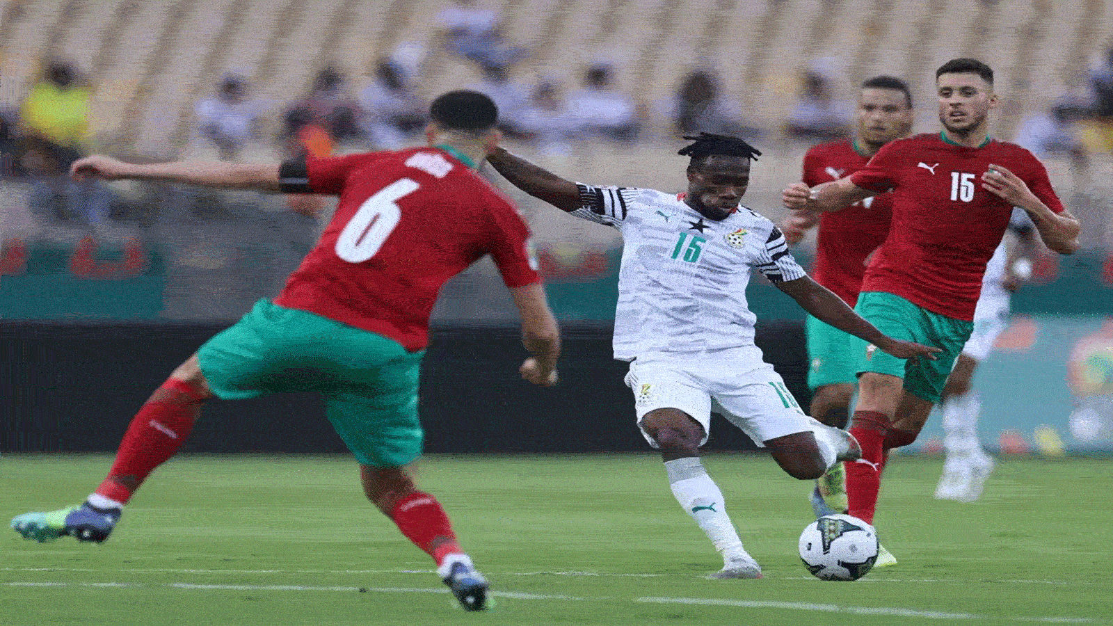 بوفال يقود المغرب لتحقيق فوز قاتل على غانا في أمم أفريقيا