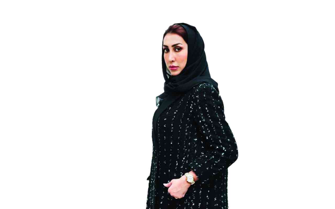 "خديجة البستكي"