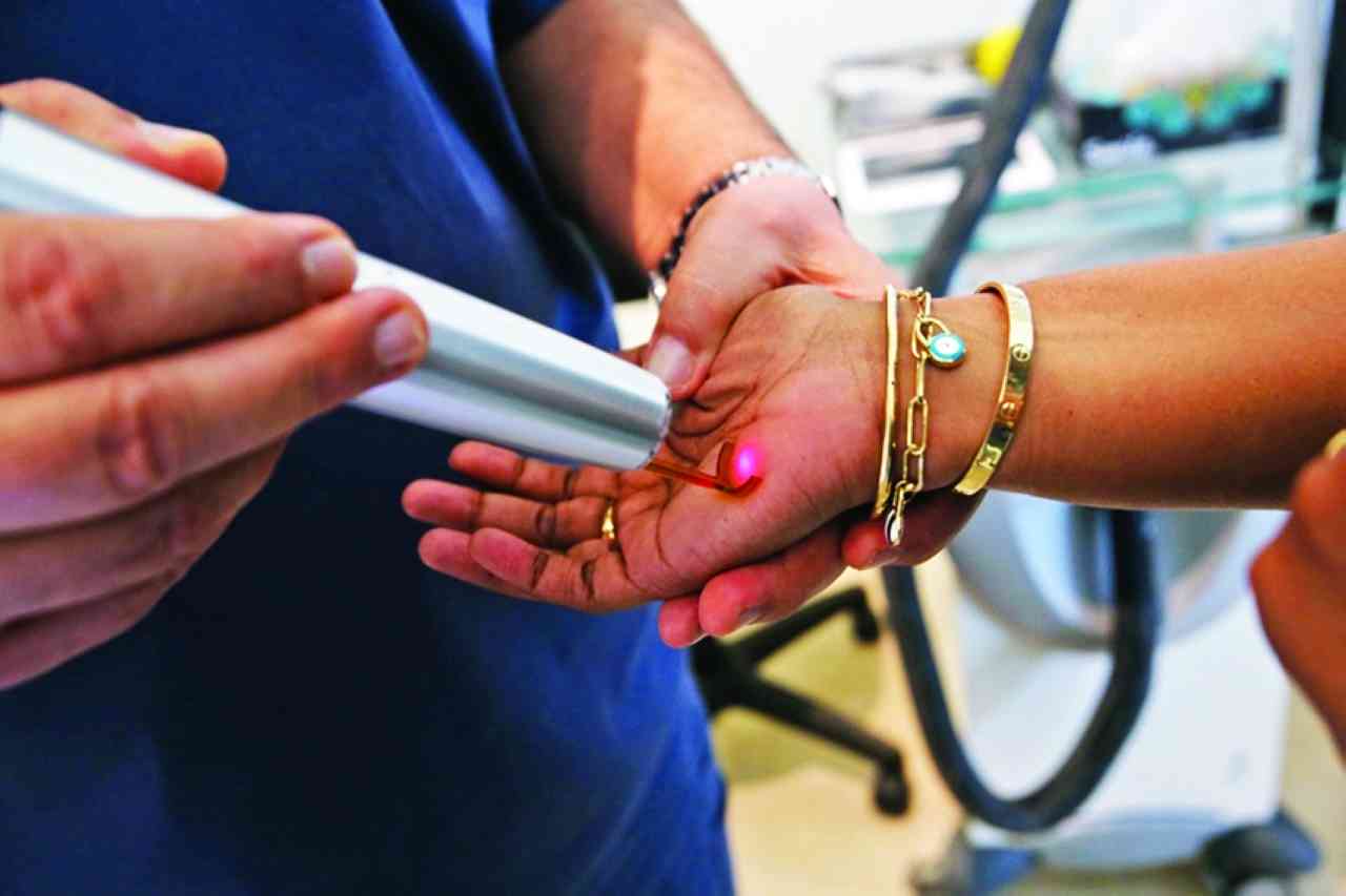 حميد تقدس.. دبي بوصلة الطب التجميلي وجراحات الليزر