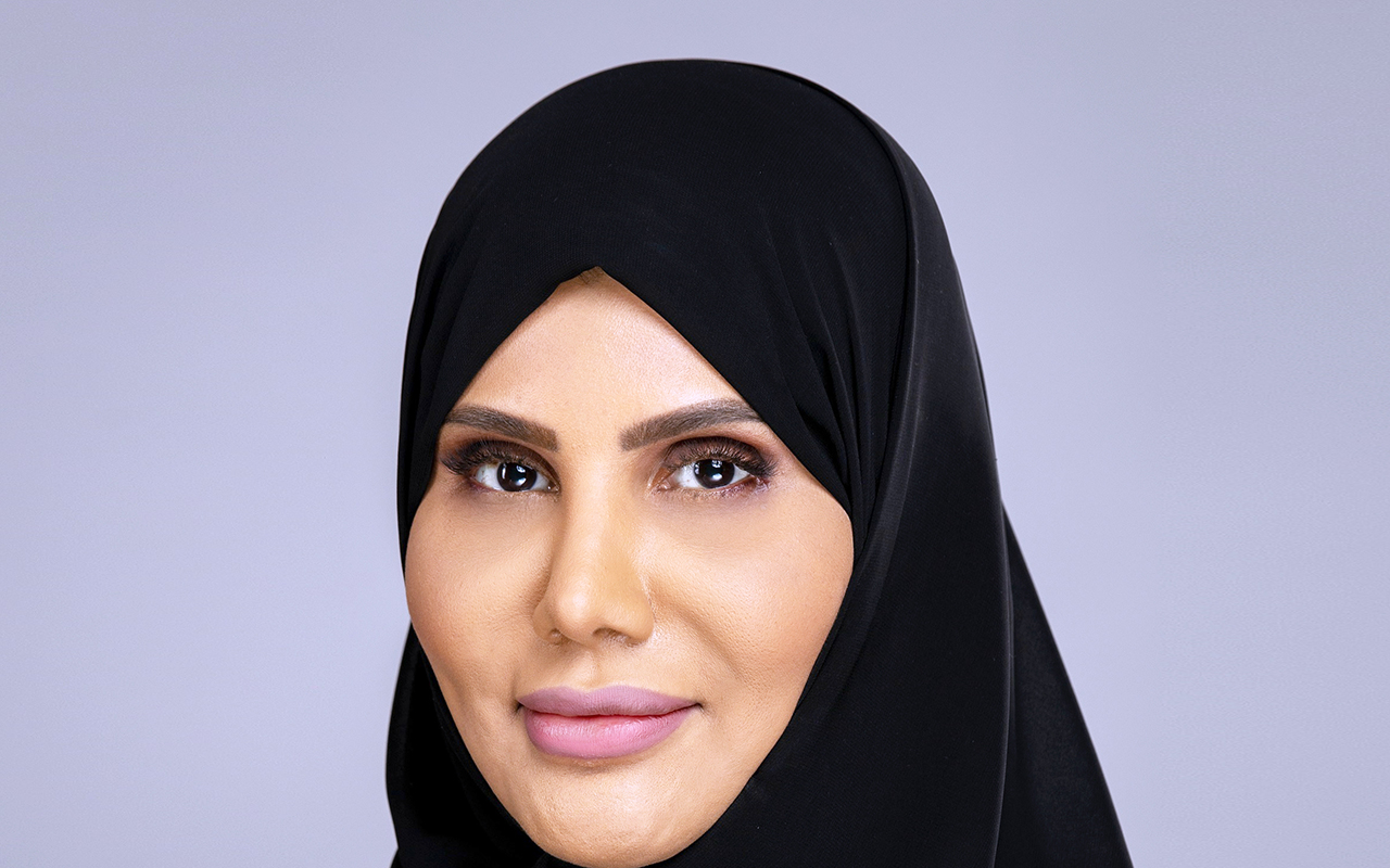 "عائشة المهري"
