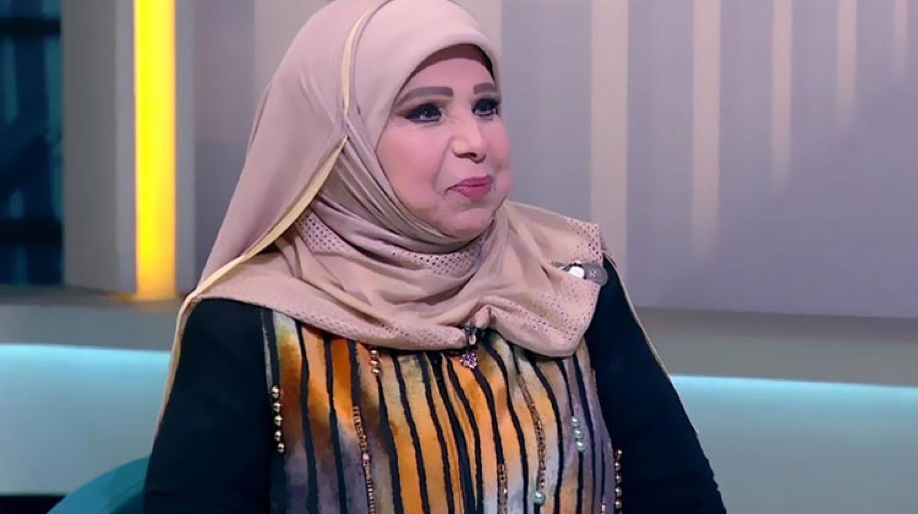 مصر.. منع فنانة كبيرة من الحديث بعد إصابتها بكورونا