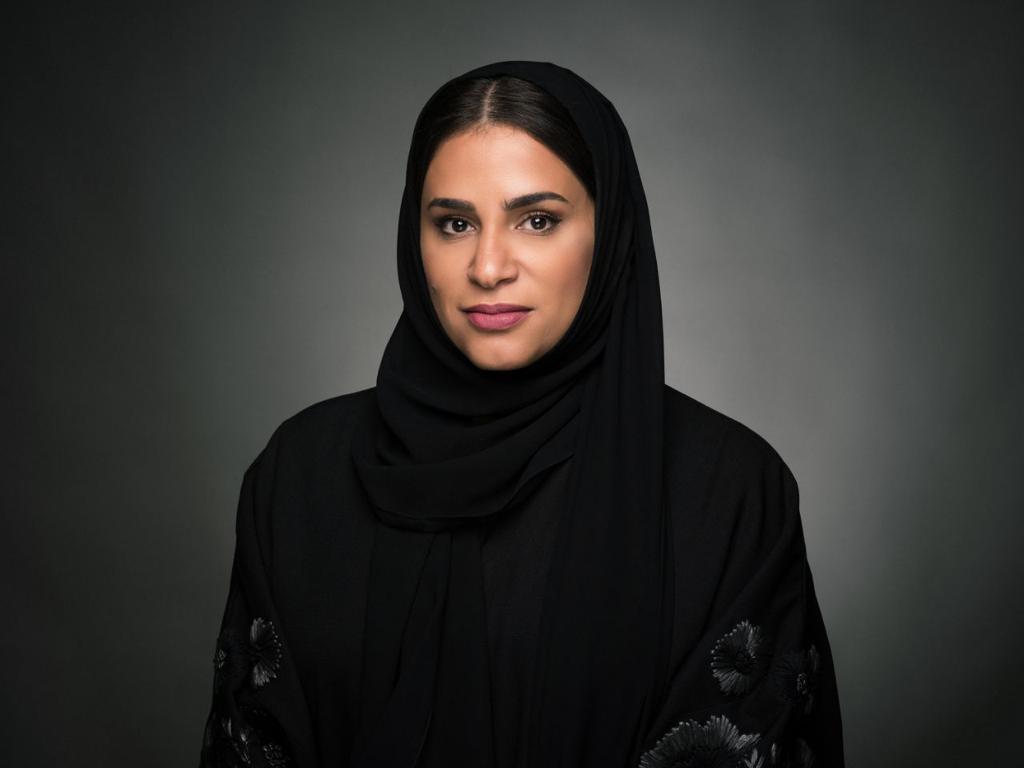 "موزة المري"
