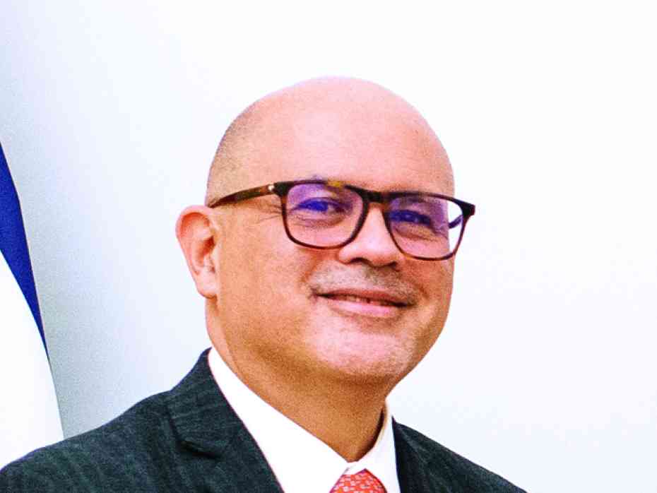 "ورودولفو كيروس"
