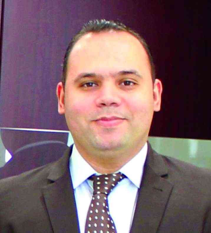 "عمرو حسين"