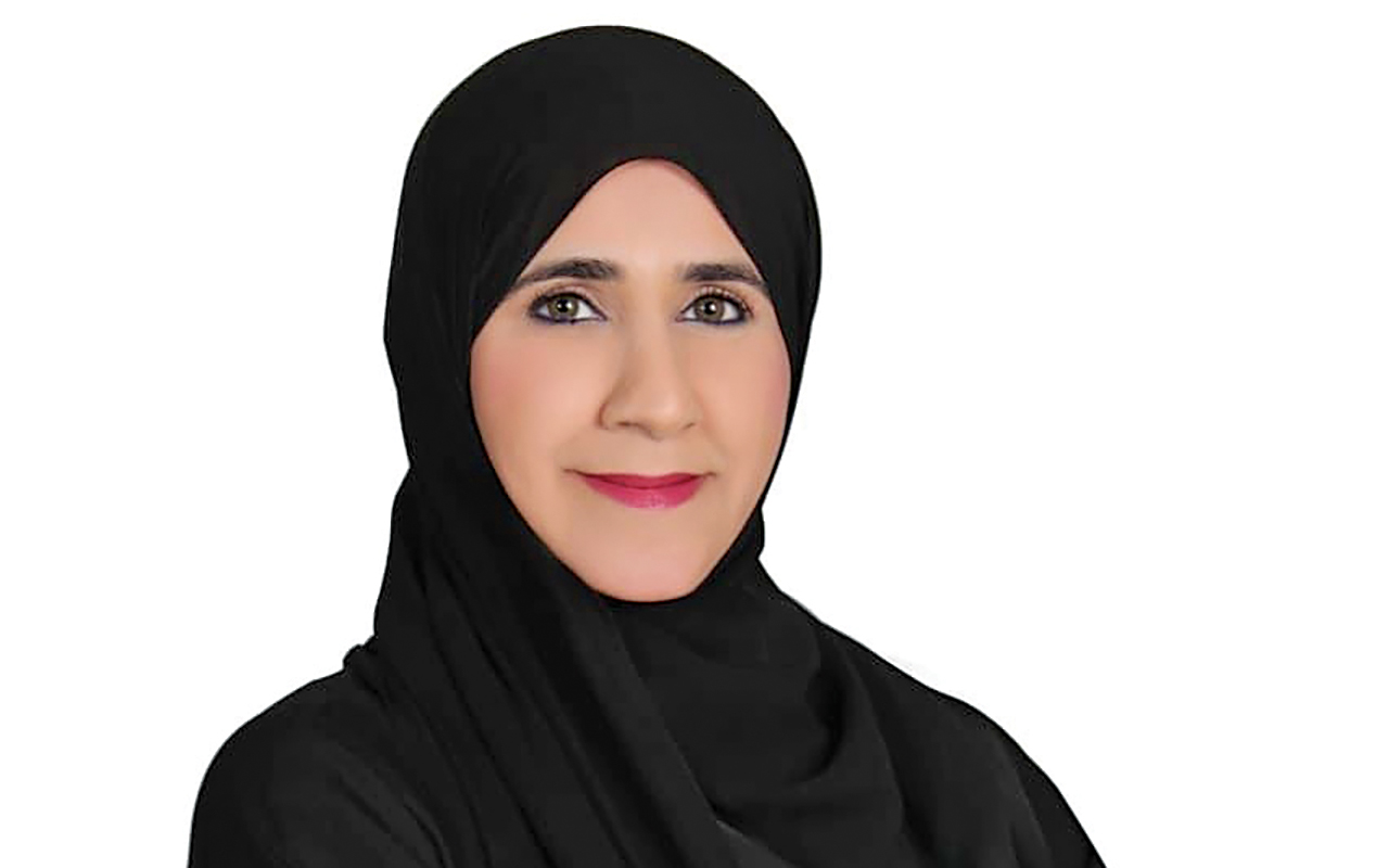 "آمنة الشحي"