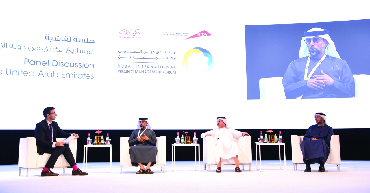 "سهيل المزروعي وسعيد الطاير وشادي ملك خلال جلسة المشاريع الكبرى | أرشيفية"