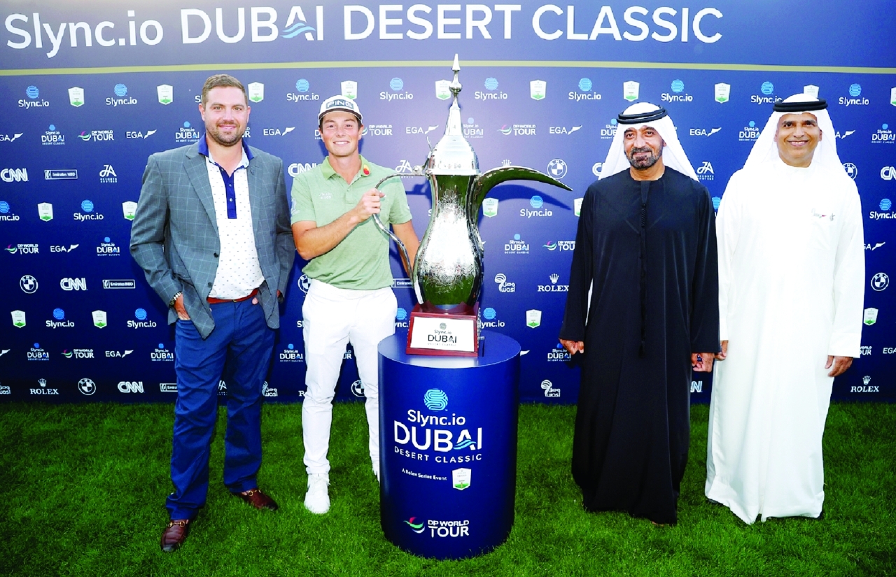 "أحمد بن سعيد خلال تتويج البطل بكأس الدلة العربية | البيان"