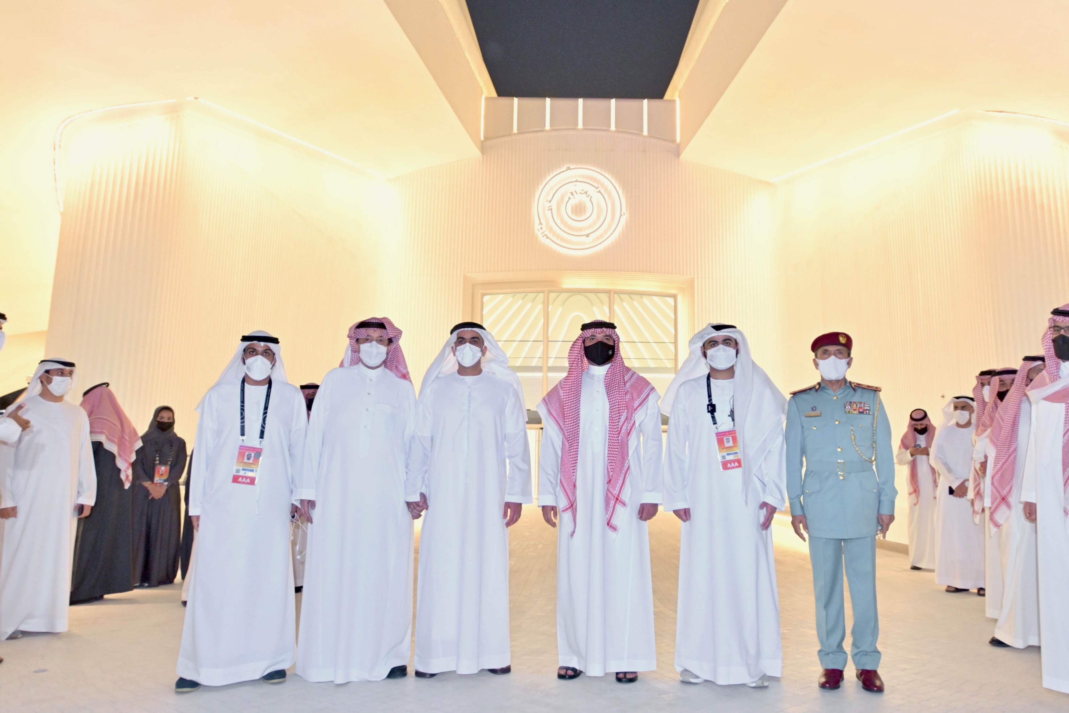 سيف بن زايد يلتقي وزير الداخلية السعودي في إكسبو 2020 دبي