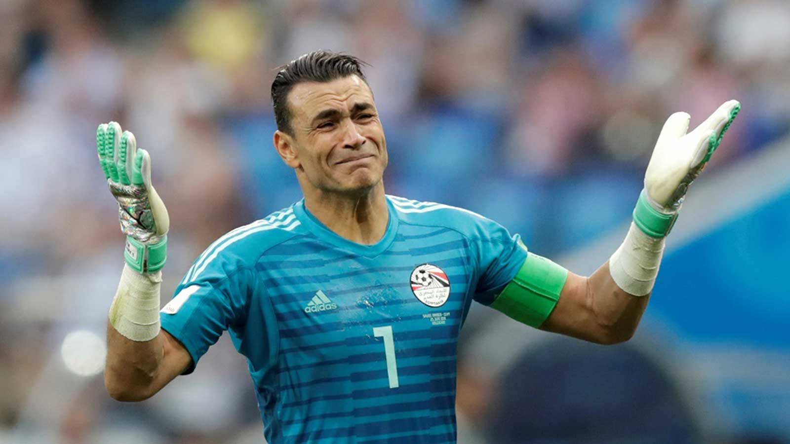 الحضري يستعين بالمهرجانات للرد على شوبير وحسام حسن