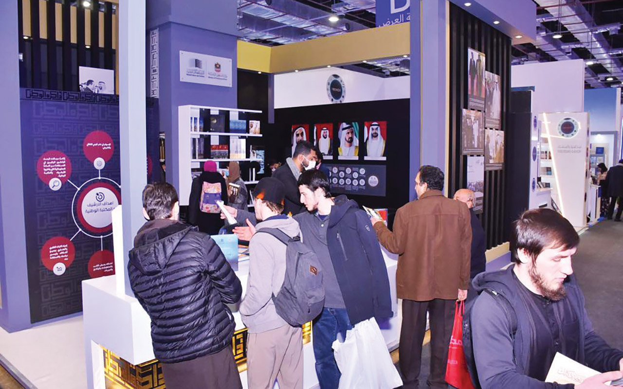 "من زوار منصة الأرشيف والمكتبة الوطنية في المعرض / من المصدر"