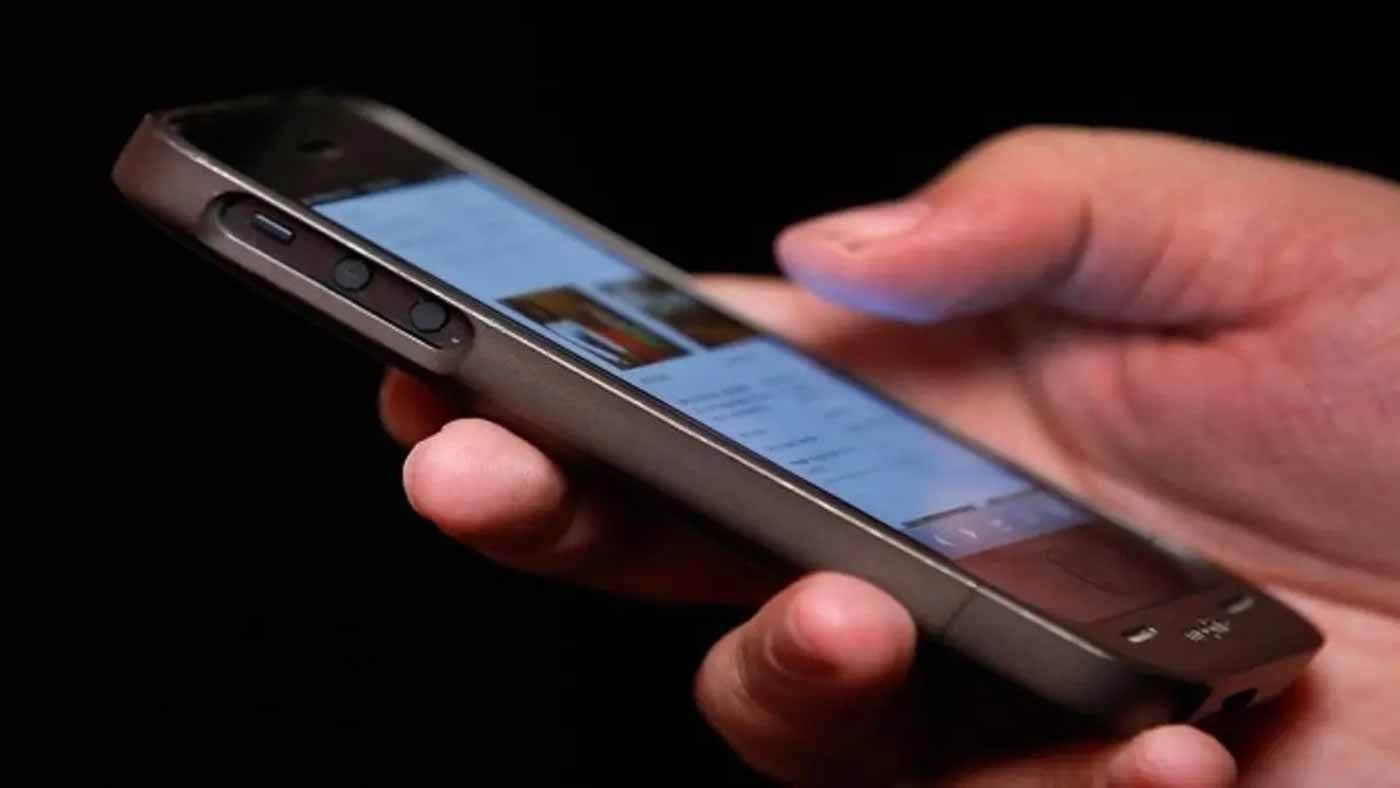 محاكمة خادمة استغلت هاتف كفيلتها في مكالمات دولية