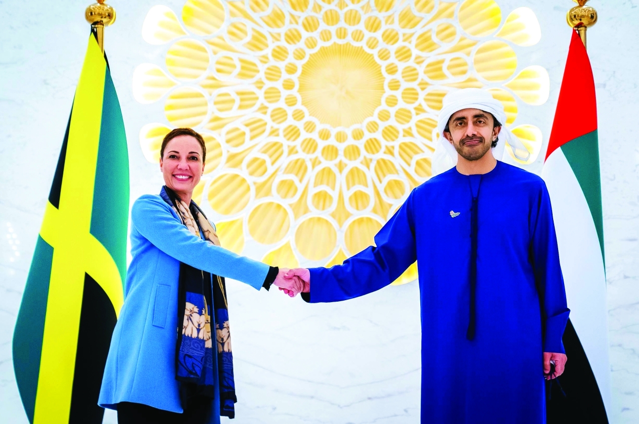 "سموه ملتقياً وزيرة خارجية جامايكا | وام"