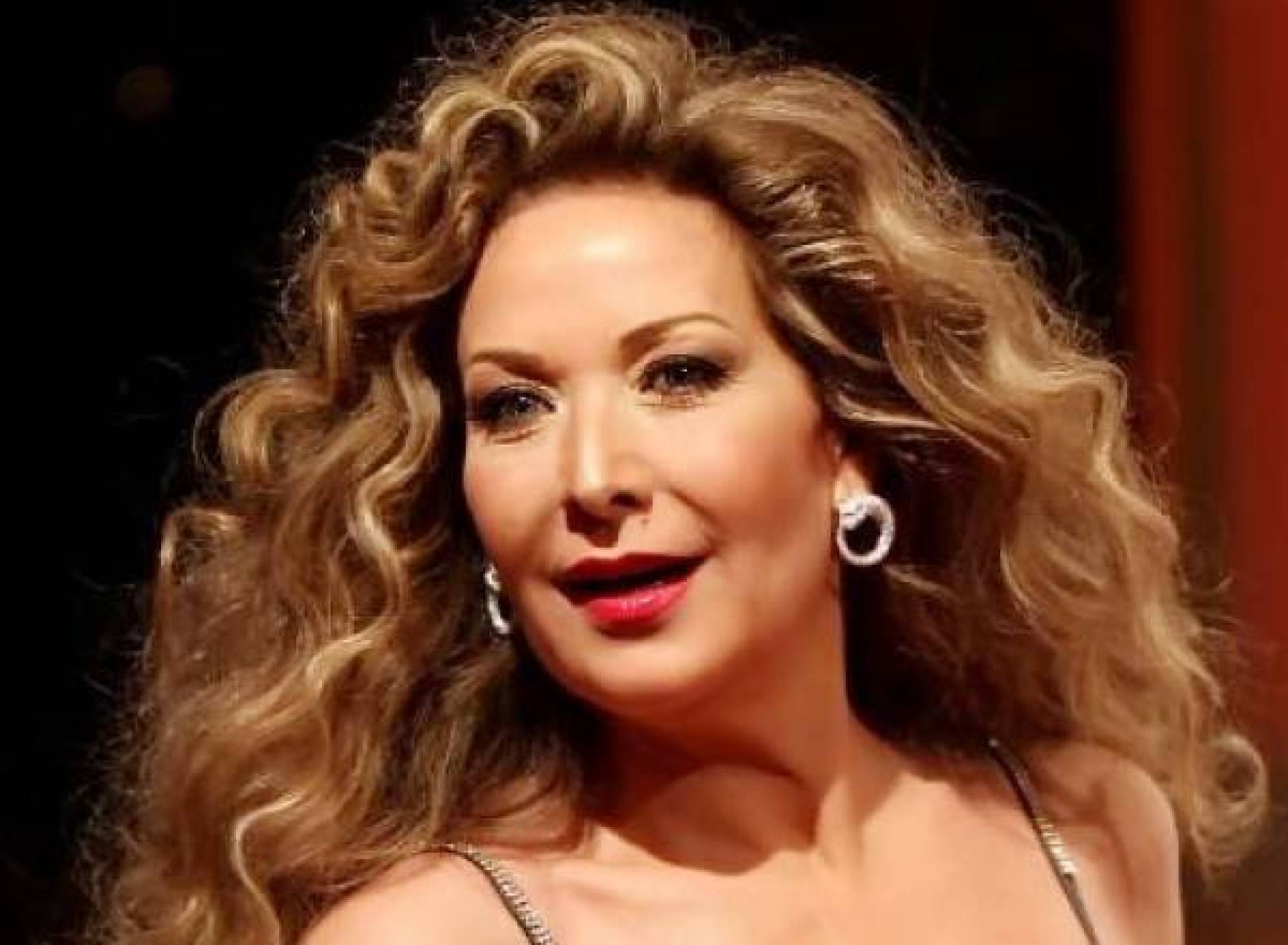 الفنانة رغدة تثير الجدل برسالة غامضة حول اعتزالها التمثيل