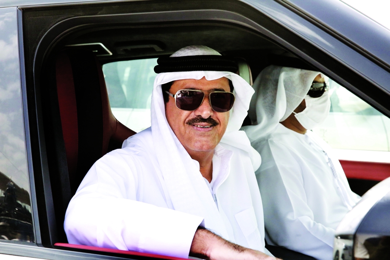 "سلطان بن حمدان خلال متابعته الفعاليات | البيان"