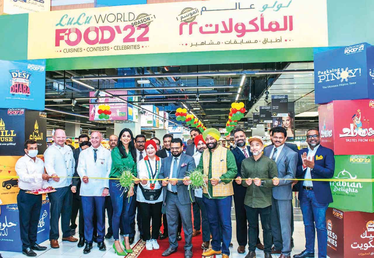 "سليم أم. أيه خلال إفتتاح المهرجان رسمياً بواسطة الشيف هاربال سينغ سوخي | البيان"