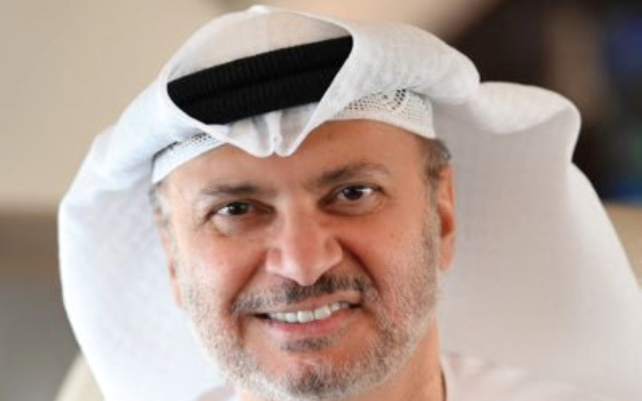 "أنور قرقاش"
