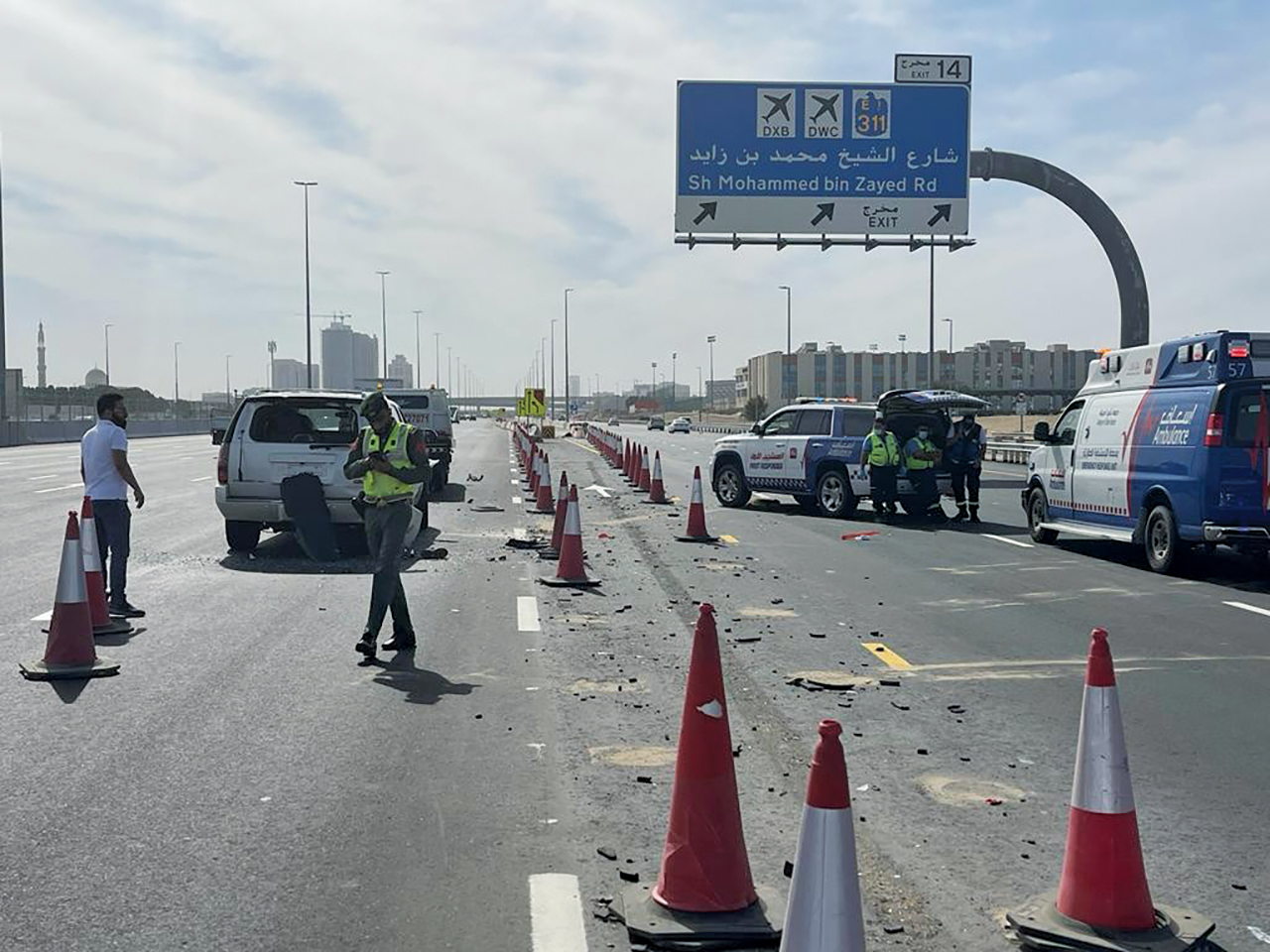 وفاة شخص وإصابة 14 آخرين في حوادث مرورية
