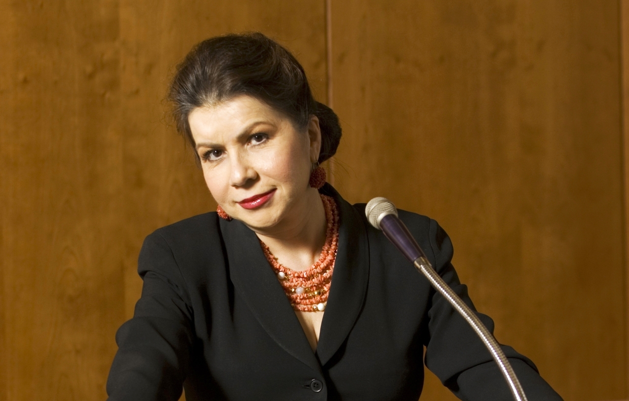 "كارمن راينهارت"