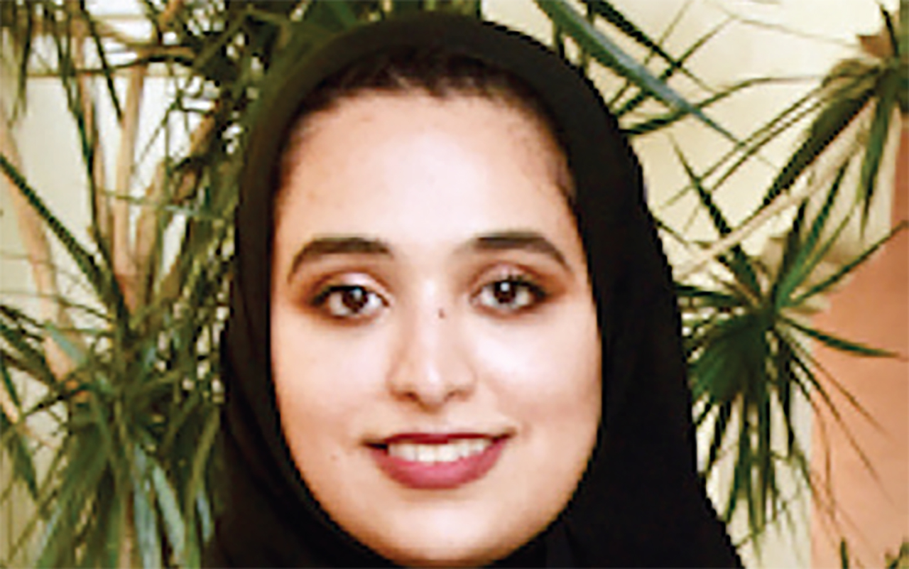 "آمنة الفلاسي"