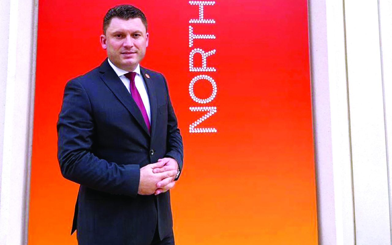 "بيكري أجديني"