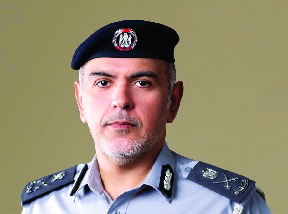 "مكتوم الشريفي"