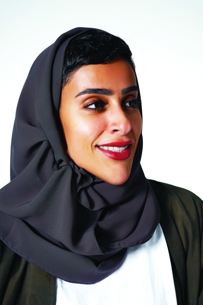 "نور خلفان الرومي"