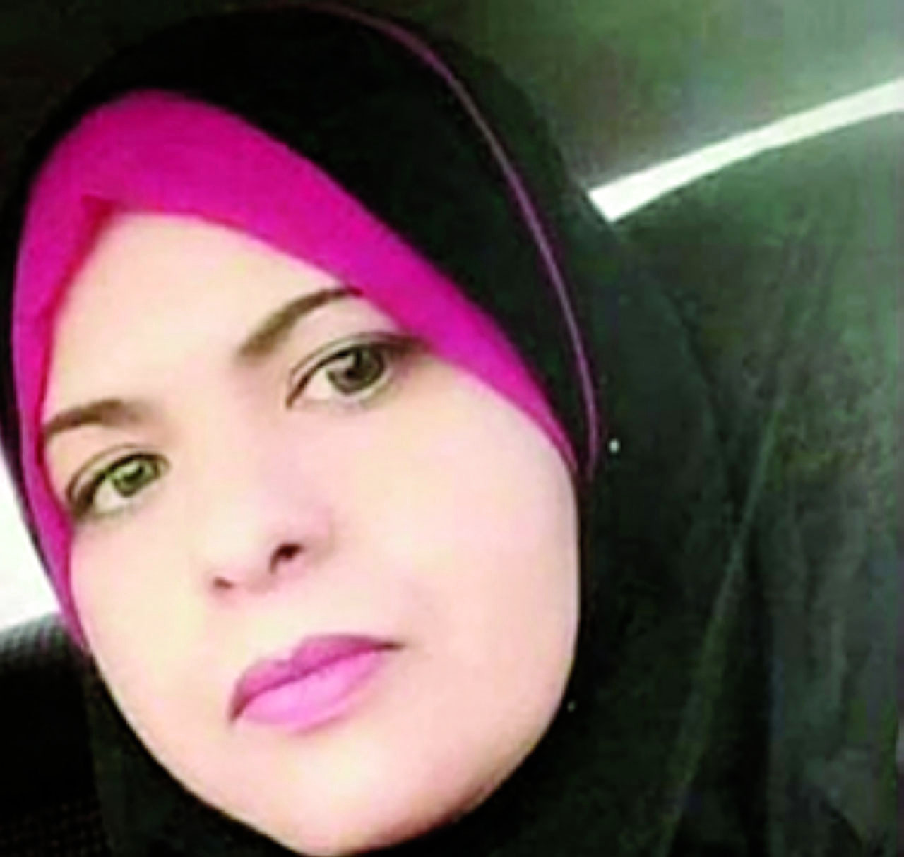 "نوال يتيم"