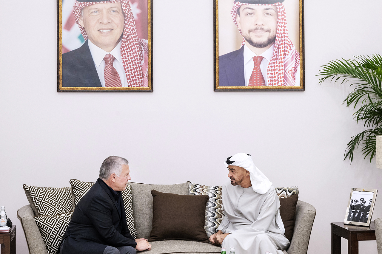"محمد بن زايد في حديث مع عبدالله الثاني"
