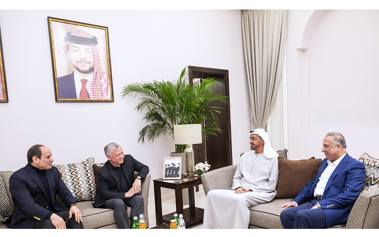"محمد بن زايد خلال اللقاء الأخوي مع عبد الله الثاني وعبد الفتاح السيسي ومصطفى الكاظمي | تصوير : محمد الحمادي"