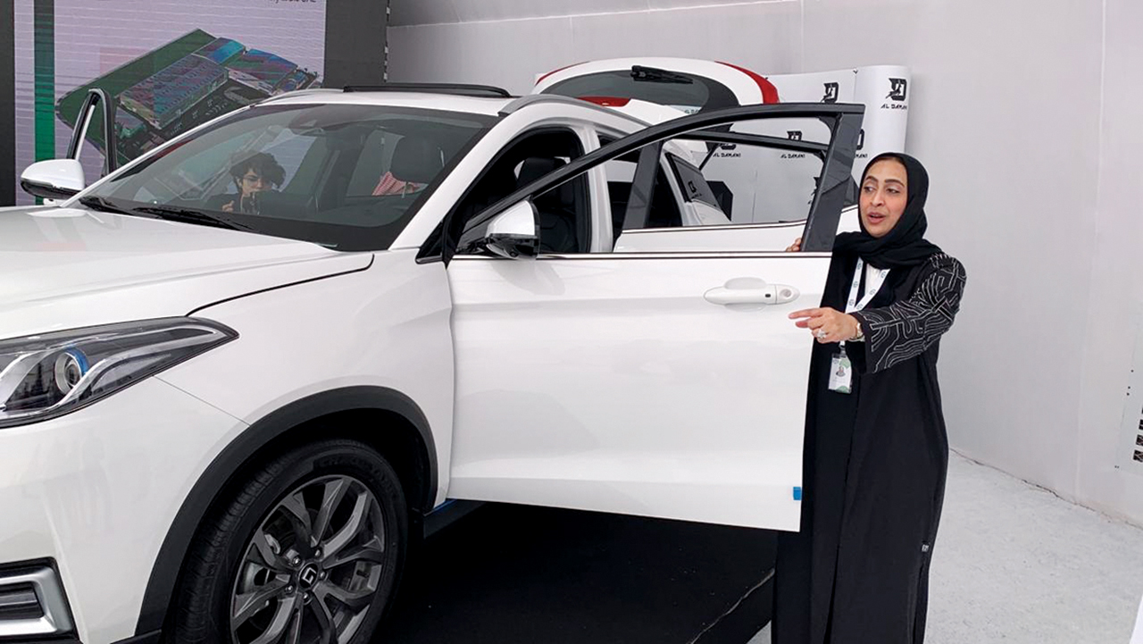 "ماجدة العزعزي مصنعة أول سيارة كهربائية إماراتية | البيان"