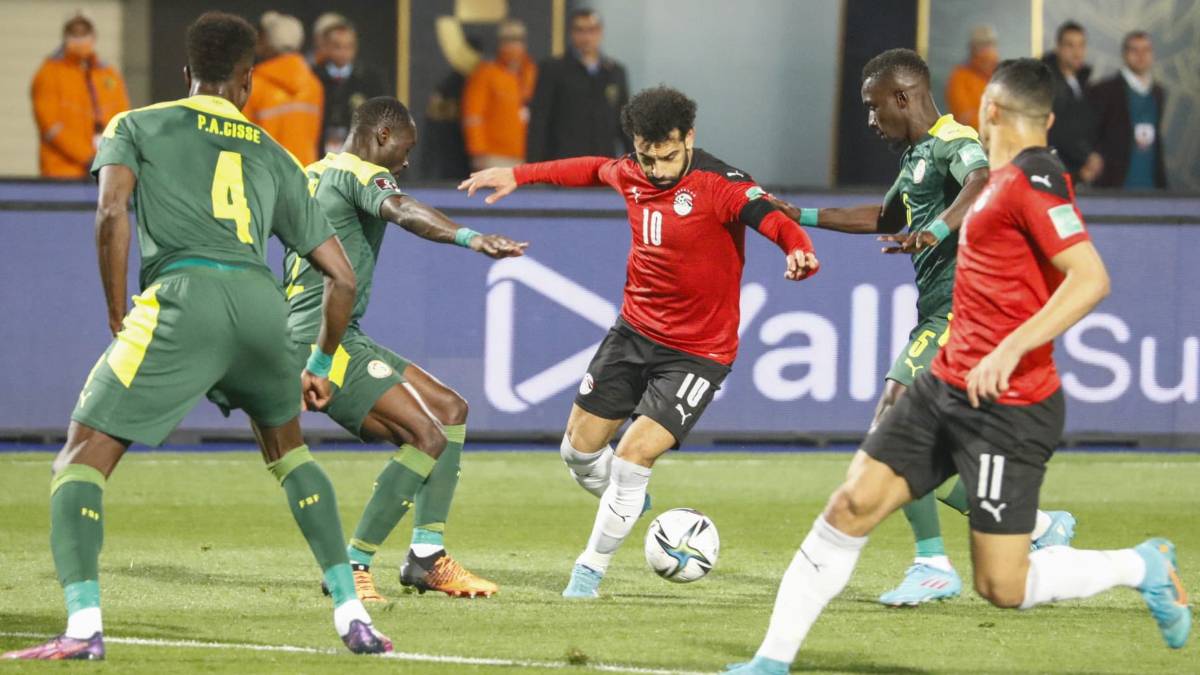 إعادة مباراة مصر والسنغال واعتزال صلاح دولياً .. ما الجديد؟